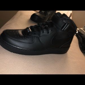 NIKE AIR FORC 1- Men 11